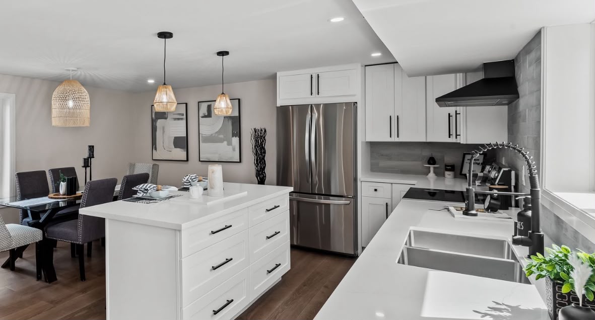 Bright kitchen island